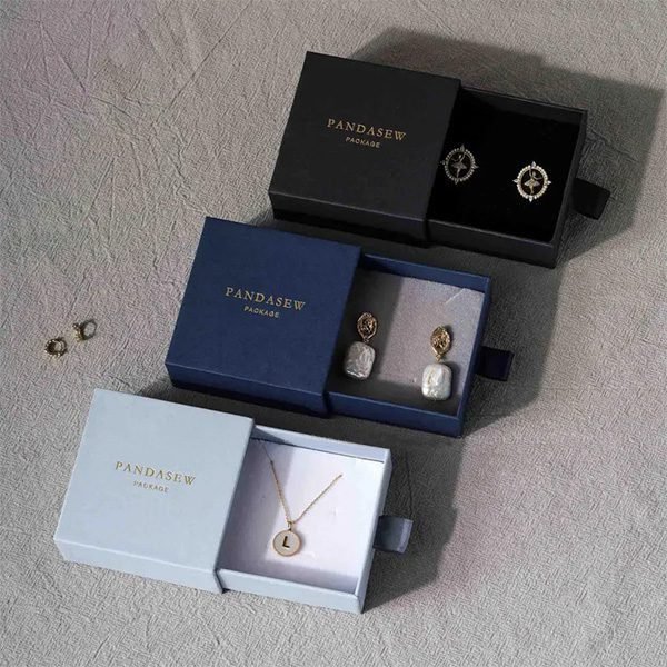 Earring Boxes Feature Image